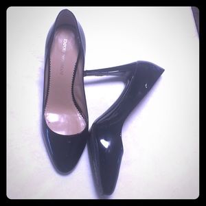 Emporio Armani Stilletto Pump. S40. Black.